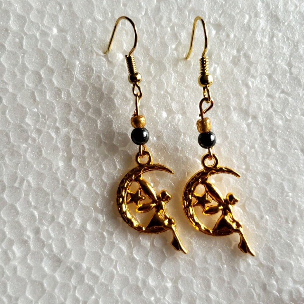 French hook earrings - Picture 3 of 4